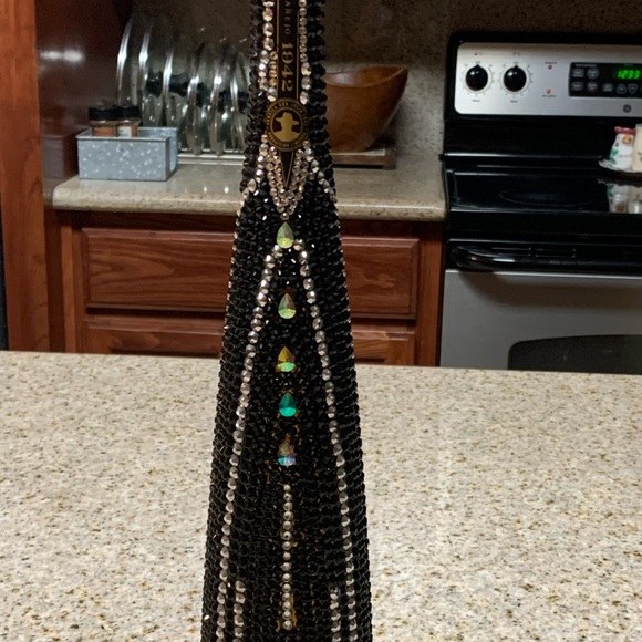 Rare Bejeweled Empty Bottle Tequila Añejo Don Julio 1942 Produccion Limitada - Picture 8 of 9